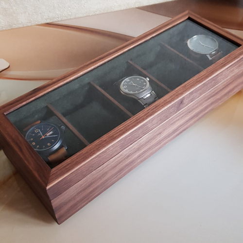 Шкатулка на 5 часов. Дерево. Замша