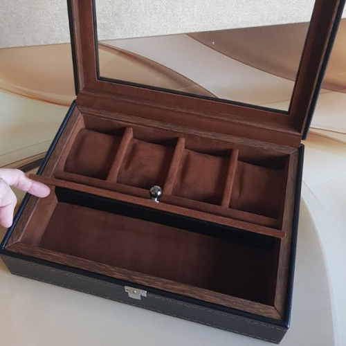 Шкатулка на 4 часов с отделениями. Кожа. Дерево